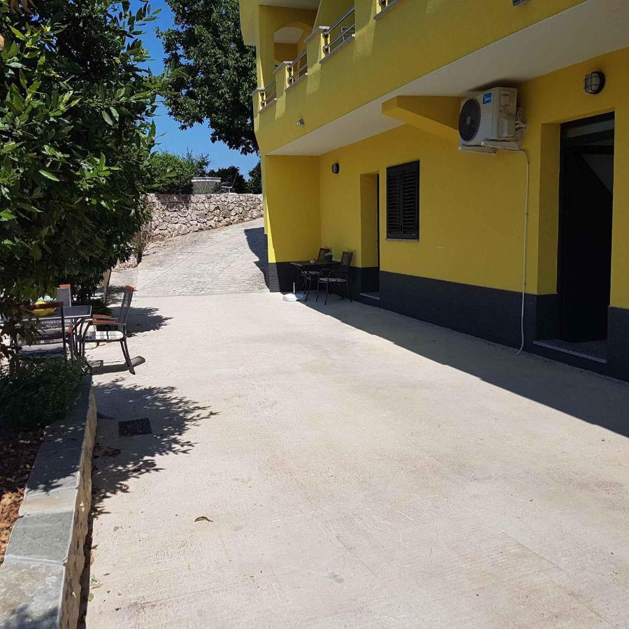 Apartment Vrbnik 8 エクステリア 写真