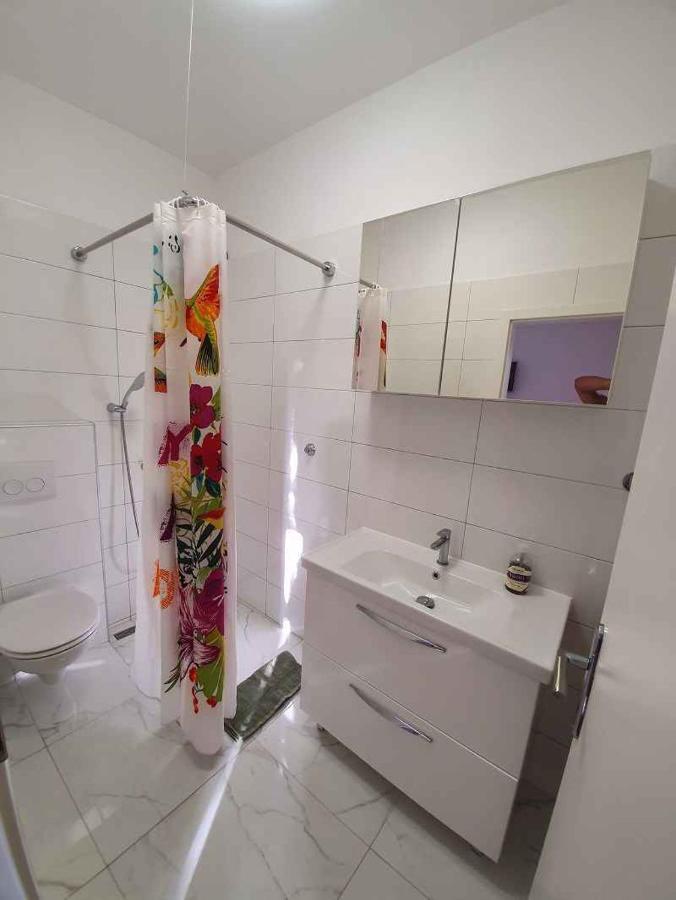 Apartment Vrbnik 8 エクステリア 写真