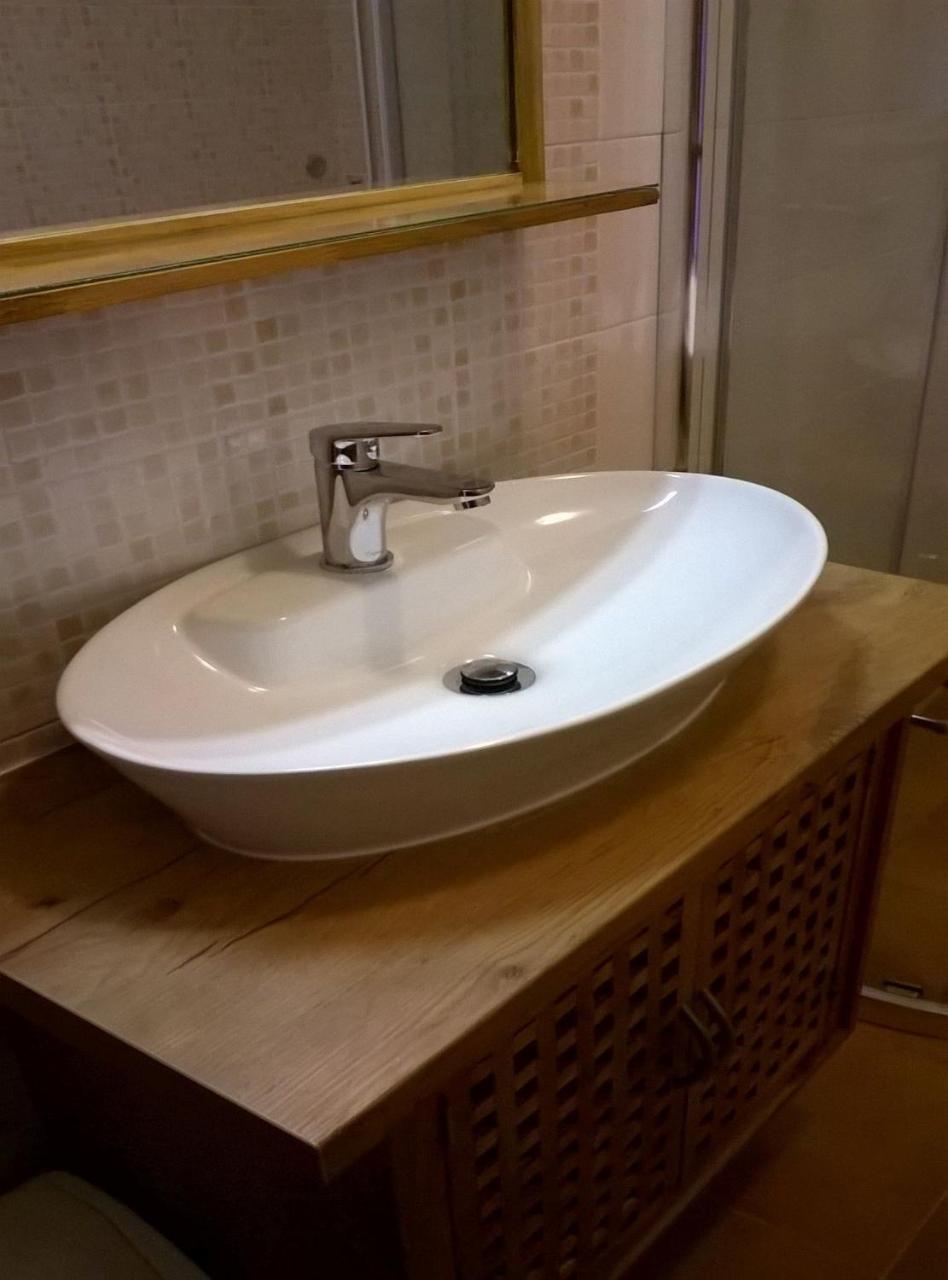 Apartment Vrbnik 8 エクステリア 写真